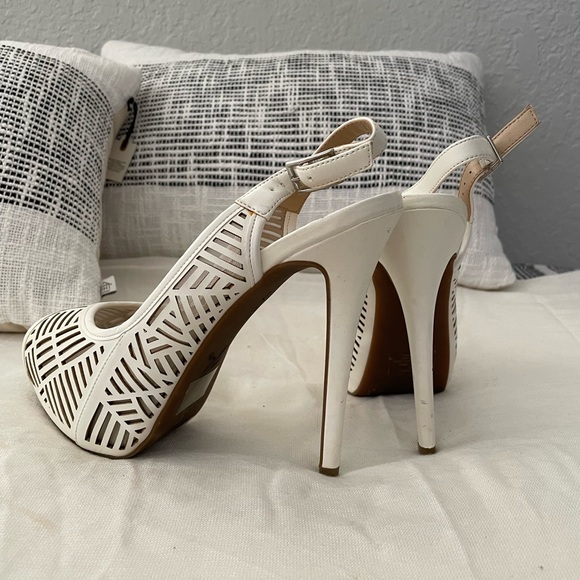 BCBGeneration 👠 - Picture 3 of 4